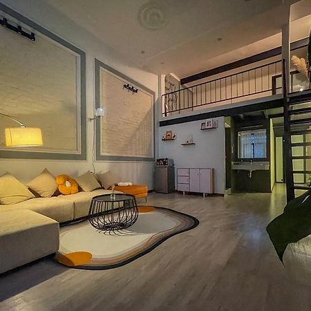 Zeus Living - Old Quater Homestay Hanoi Bagian luar foto