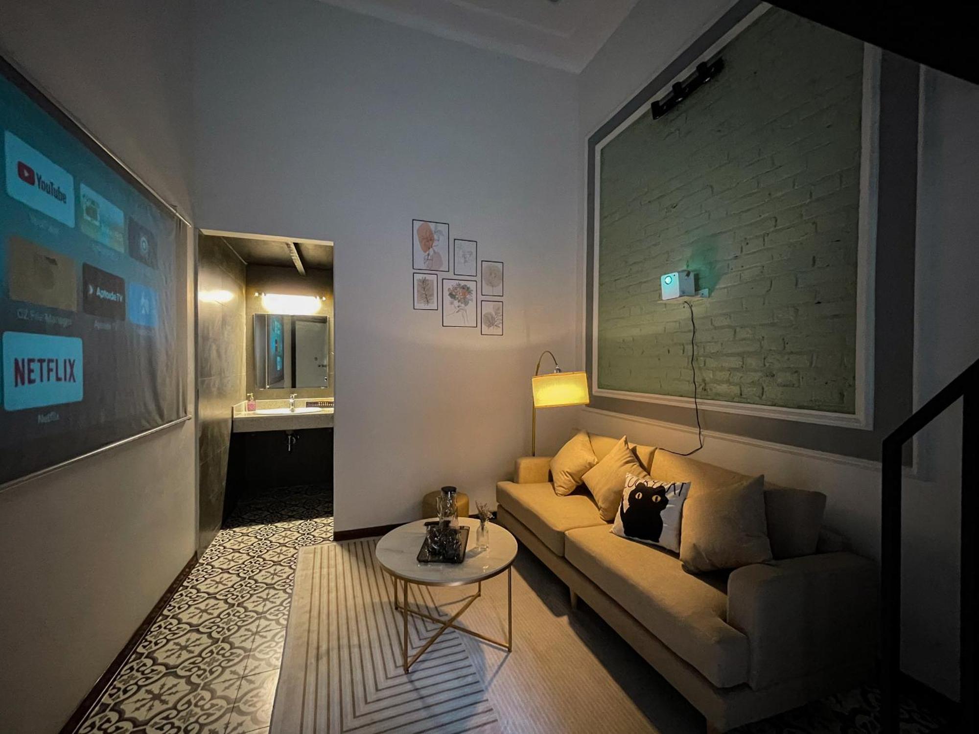 Zeus Living - Old Quater Homestay Hanoi Bagian luar foto