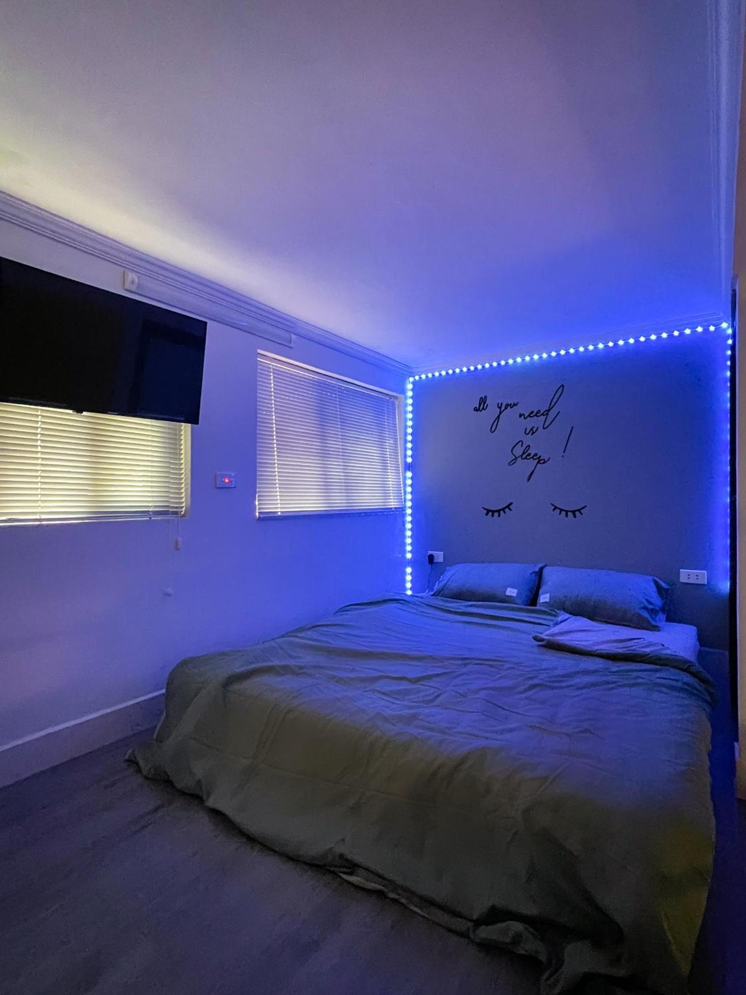 Zeus Living - Old Quater Homestay Hanoi Bagian luar foto