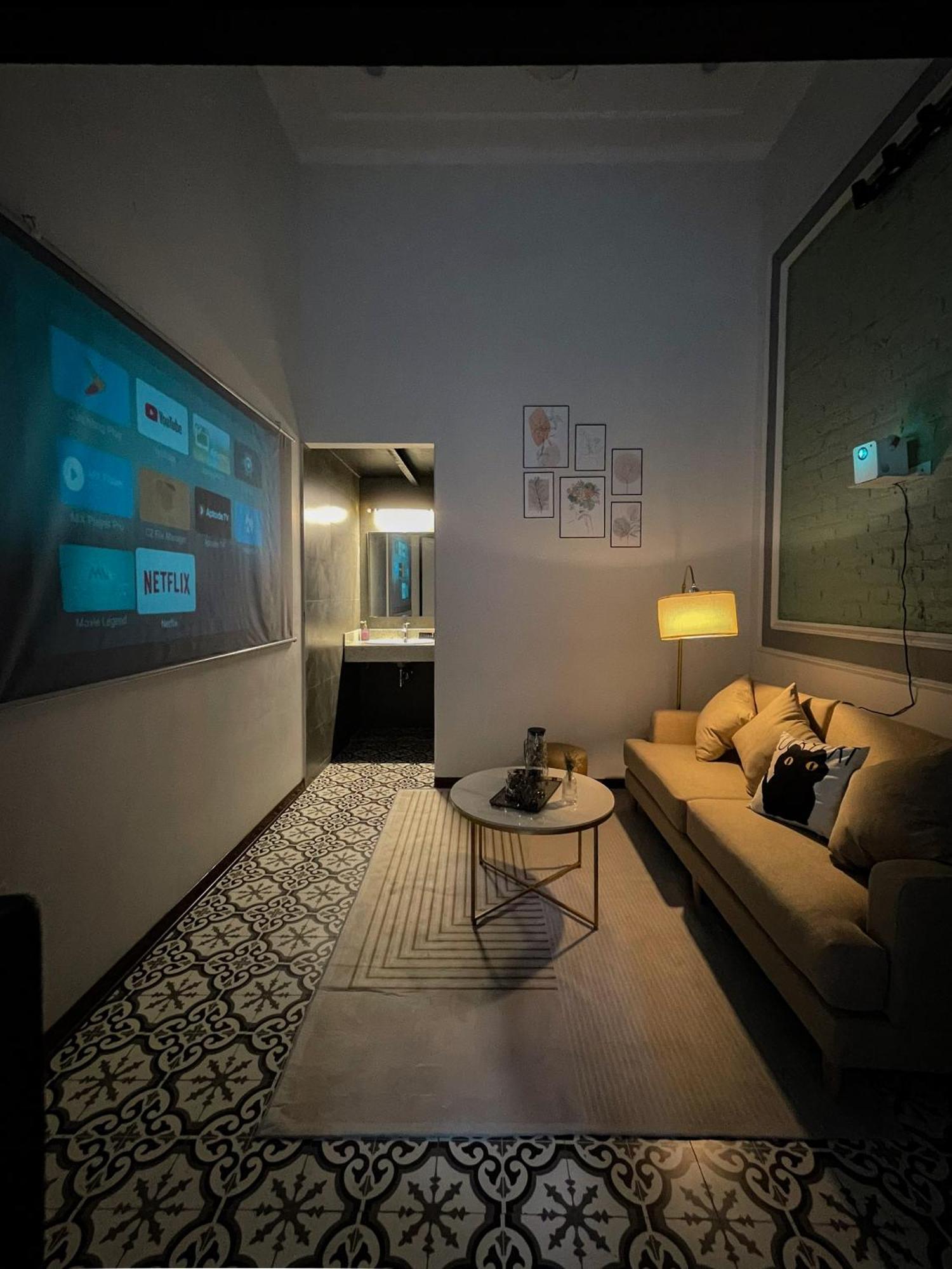 Zeus Living - Old Quater Homestay Hanoi Bagian luar foto