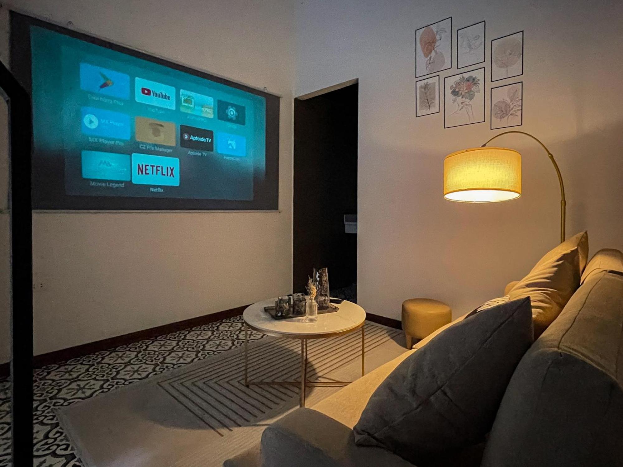 Zeus Living - Old Quater Homestay Hanoi Bagian luar foto