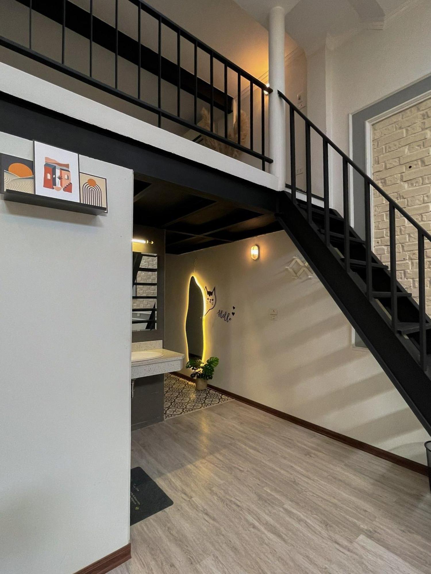 Zeus Living - Old Quater Homestay Hanoi Bagian luar foto